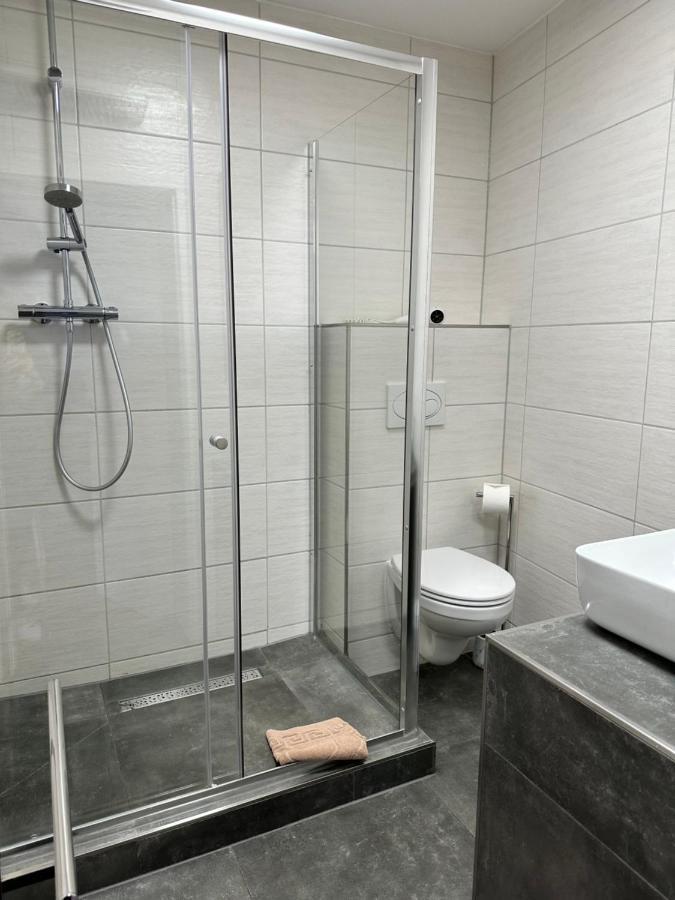 ארפורט Gaestehaus Gluecksmoment מראה חיצוני תמונה